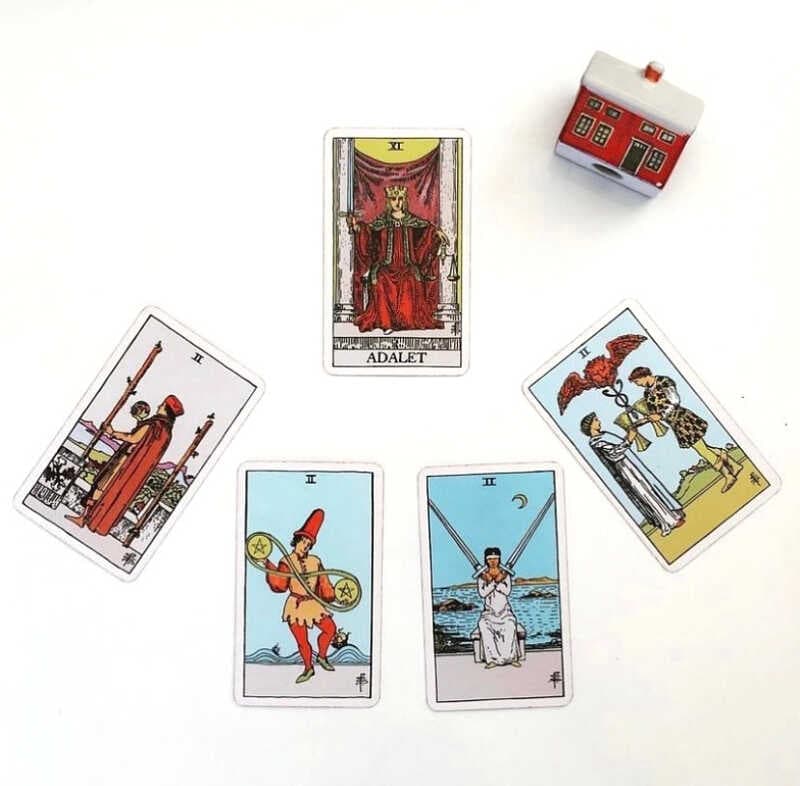 TAROT | Günün Kartı Adalet