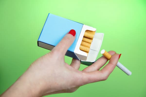 Sigara İçmekle Kilo Vermek Mi?