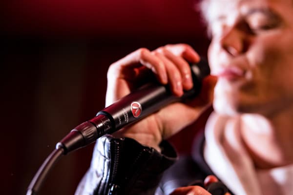 Şarkıların Dili Anlatmak İstediği ve Yorumlar