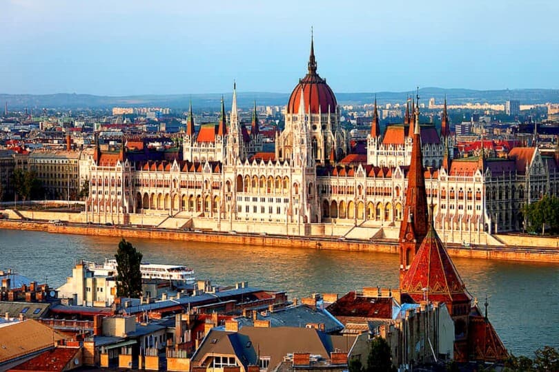 Tuna'nın Kraliçesi Budapeşte'ye Seyahat