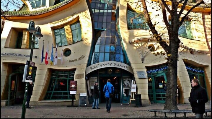 Dünyanın Birbirinden Enteresan Mimari Yapıları