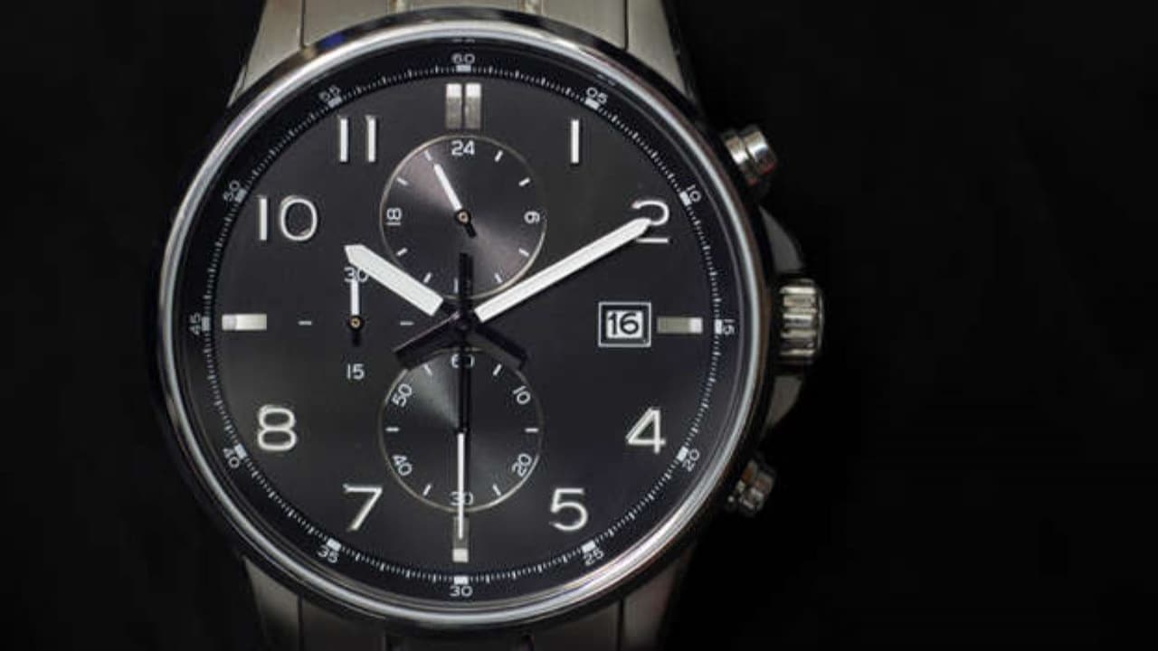 Dikkatinizi Çekti Mi: Saat Reklamları ve Fotoğraflarında Saat Neden Hep 10.10'u Gösterir?