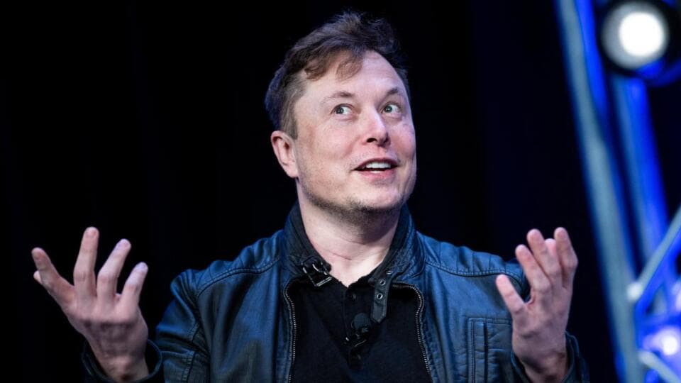 Elon Musk Beynini "Bulut Depolamaya" Kaydettiğini Açıkladı
