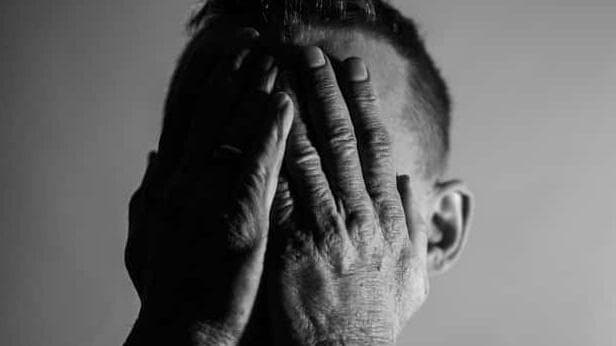 İnsanların Ölmeden Önce En Çok Pişman Olduğu 10 şey