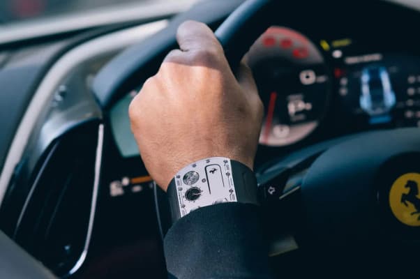 İşte Karşınızda Dünyanın En İnce Mekanik Saati: RM UP-01 Ferrari