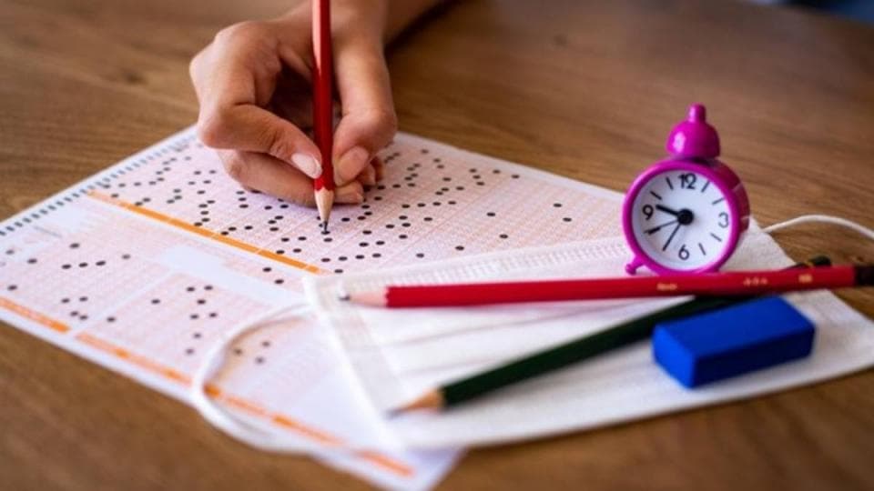 Üniversite Tercihi Yapacak Gençlere ve Ailelerine Nasıl Destek Olunmalı?