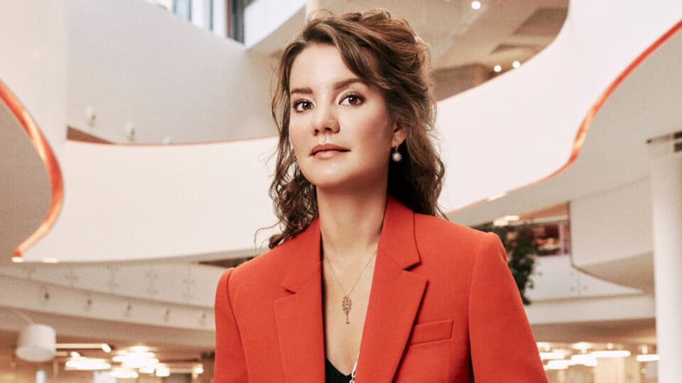 Her Zaman En iyisini Hayal Et: Demet Mutlu