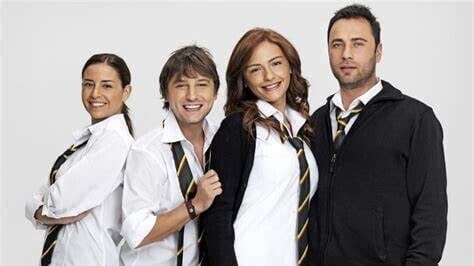 Arka Sıradakiler Dizisi Yeni Bölümleriyle Geri Dönüyor!