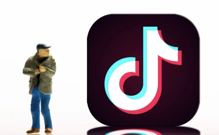 Nijeryalı TikTokers, Yetkiliyle Alay Ettiği İçin Kırbaçlanmaya Mahkum Edildi