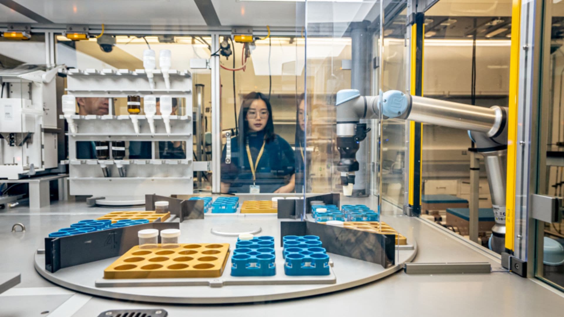 Robotlar ve Yapay Zeka ile Araştırma Hızı 100 Kat Artırılıyor