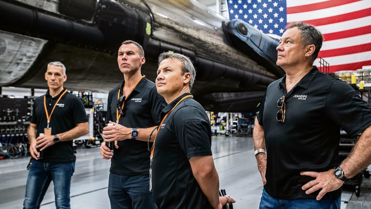 Alper Gezeravcı ve Ax-3 Ekibi Dünya'ya Döndü